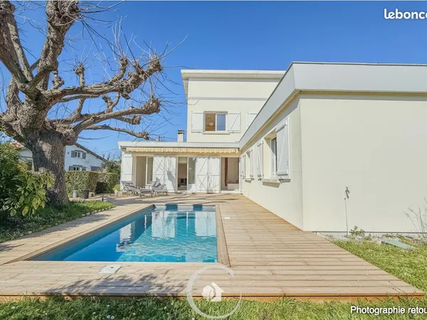 Maison 6 pièces 170 m²