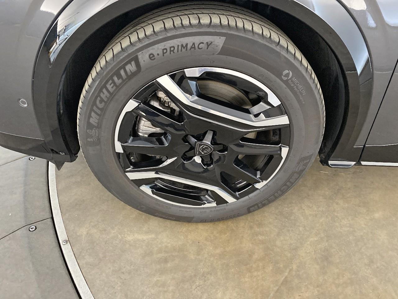 Peugeot 3008 electrique 210 ch 73 kwh gt — photo 11