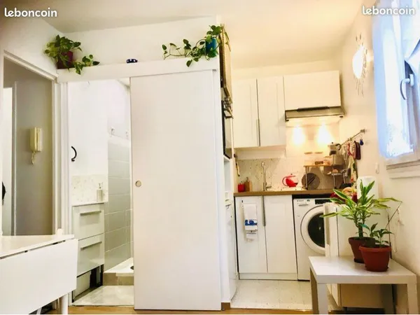 Studio meublé et tout équipé