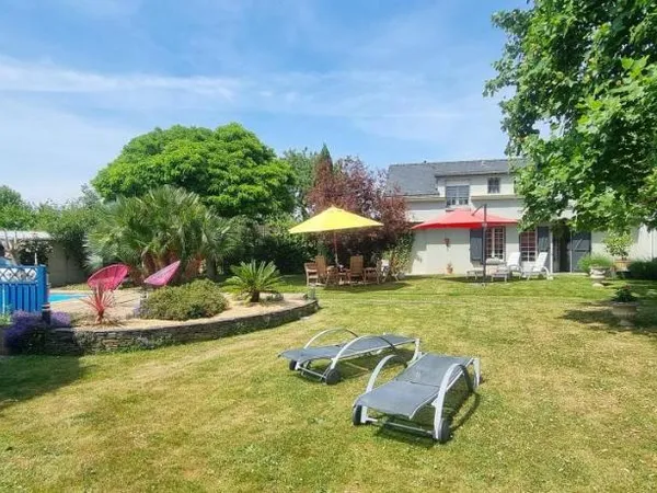Maison 7 pièces 221 m²