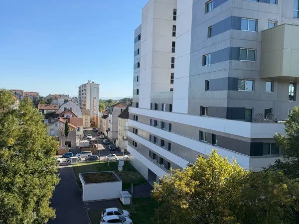 Loue super studio proche gare Mulhouse