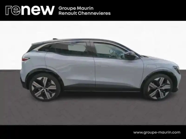 Renault Megane e-tech electric ev60 220ch iconic super charge -b — photo 4