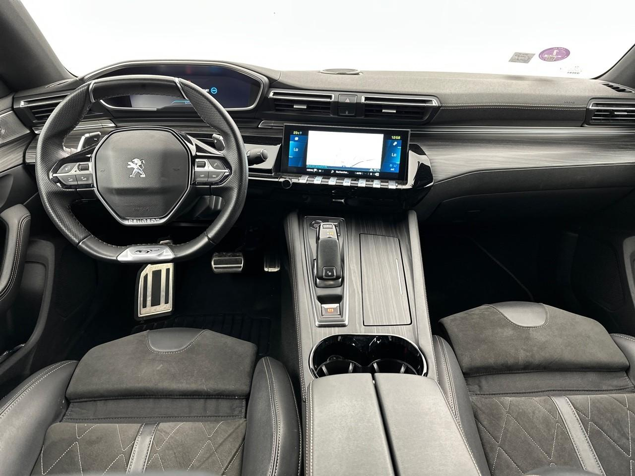 Peugeot 508 hybrid 225 e-eat8 gt pack — photo 11