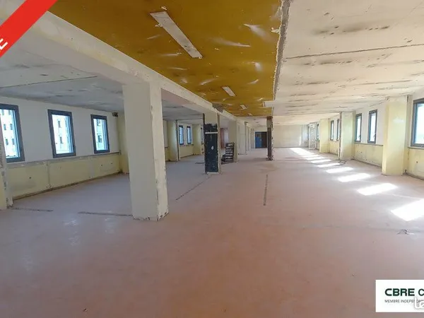 Bureaux 840 m²