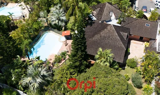 Villa 7 pièces 500 m²