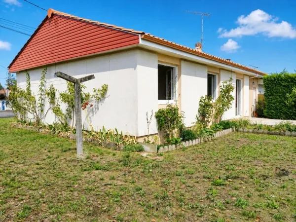 GUITRES (33230) - Maison de plain-pied de 61 m² au calme, avec garage et jardin