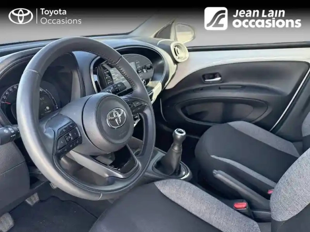 Toyota Aygo X 1.0 vvt-i 72 — photo 11