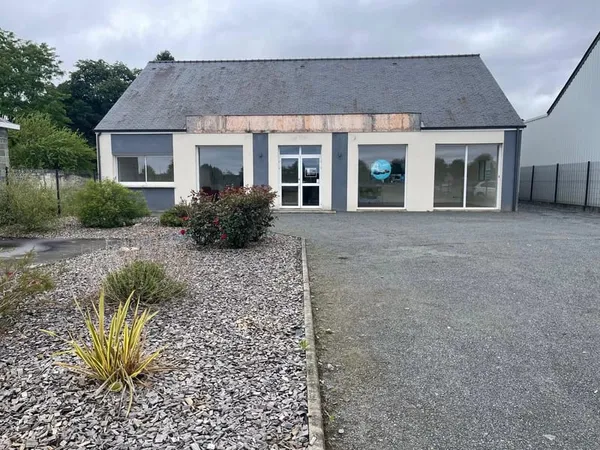 À louer - Local commercial de 178 m² - Emplacement stratégique en bord de rocade