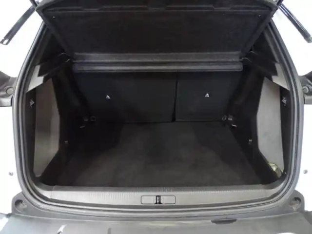 Peugeot 2008 1.2 puretech 130ch s&amp;s active business eat8 7cv — photo 6