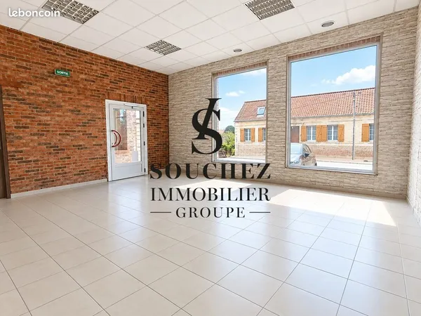 Local 278 m² Wanquetin