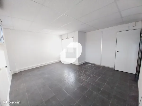 Bureau 171 m²