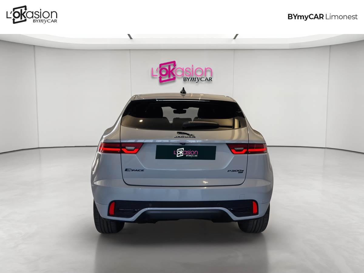 Jaguar E-Pace P300e ch PHEV AWD BVA — photo 4