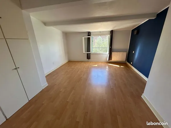 Maison avec jardin, terasse, 2 chambres proche gare Sartrouville