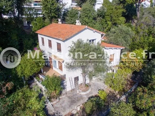 Maison 5 pièces 140 m²