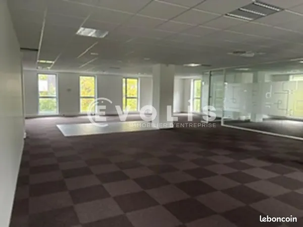 Bureaux 222 m²