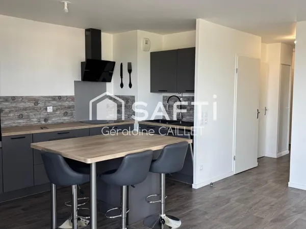 Lumineux T3 de plus de 65 m² avec terrasse