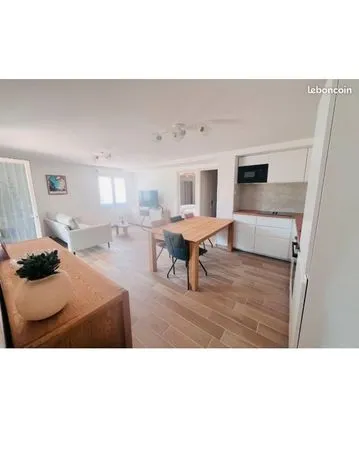 T2 Bis 50 m2 avec terrasse et Parking