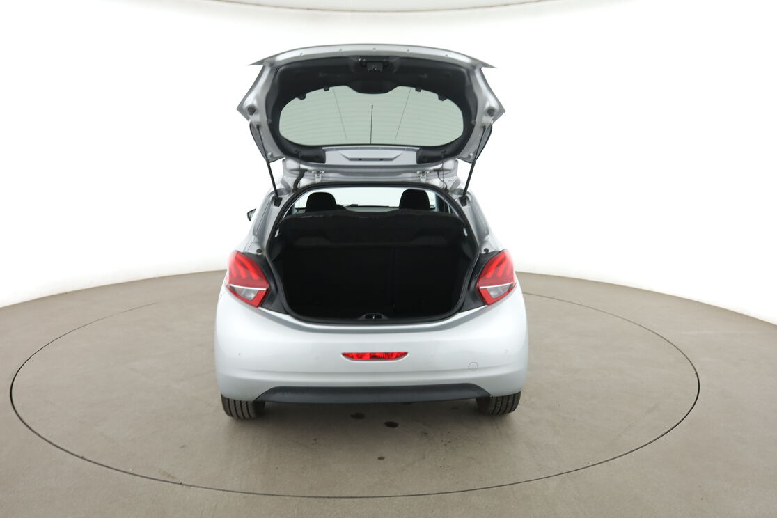 Peugeot 208 1.2 PureTech Style — photo 15