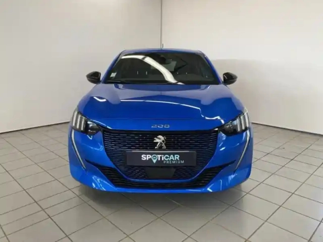 Peugeot 208 e- 136ch gt pack — photo 2