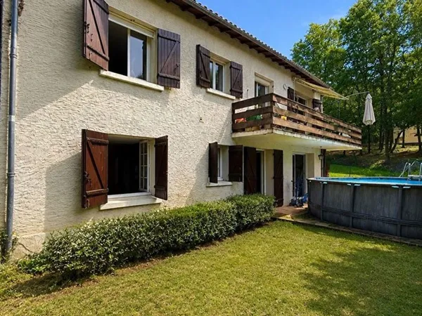 Maison familiale 150 m² avec terrain constructible ? Atur / Boulazac Isle Manoire