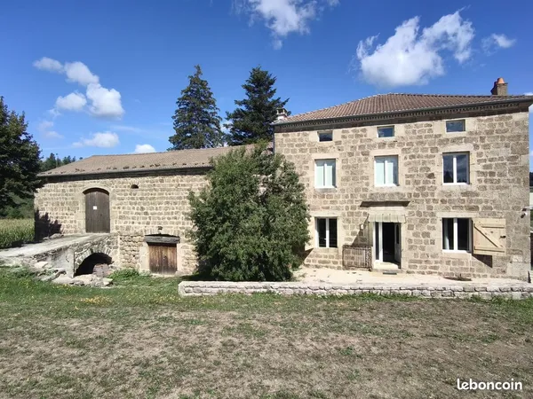 Propriété 5 pièces 260 m²