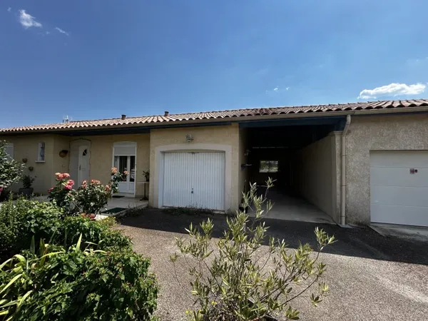 LABRUGUIERE-TRÈS JOLIE VILLA DE PLAIN PIED 2 GARAGES JARDIN