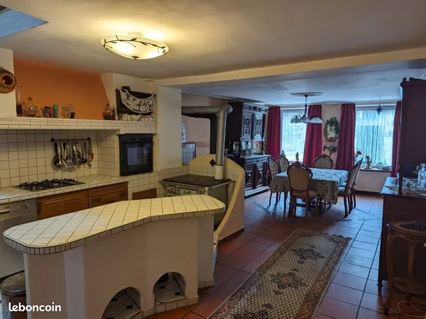 Proche Avricourt - Ensemble immobilier 170 m² habitables
