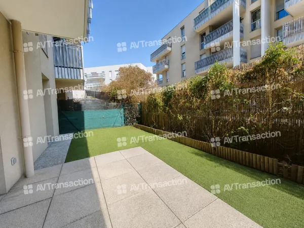 T2 De 2013  - 45 M2- JARDIN PRIVATIF TERRASSE  Cave - GARAGE