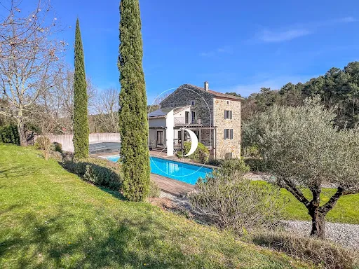 Mas provençal 8 pièces 320 m²