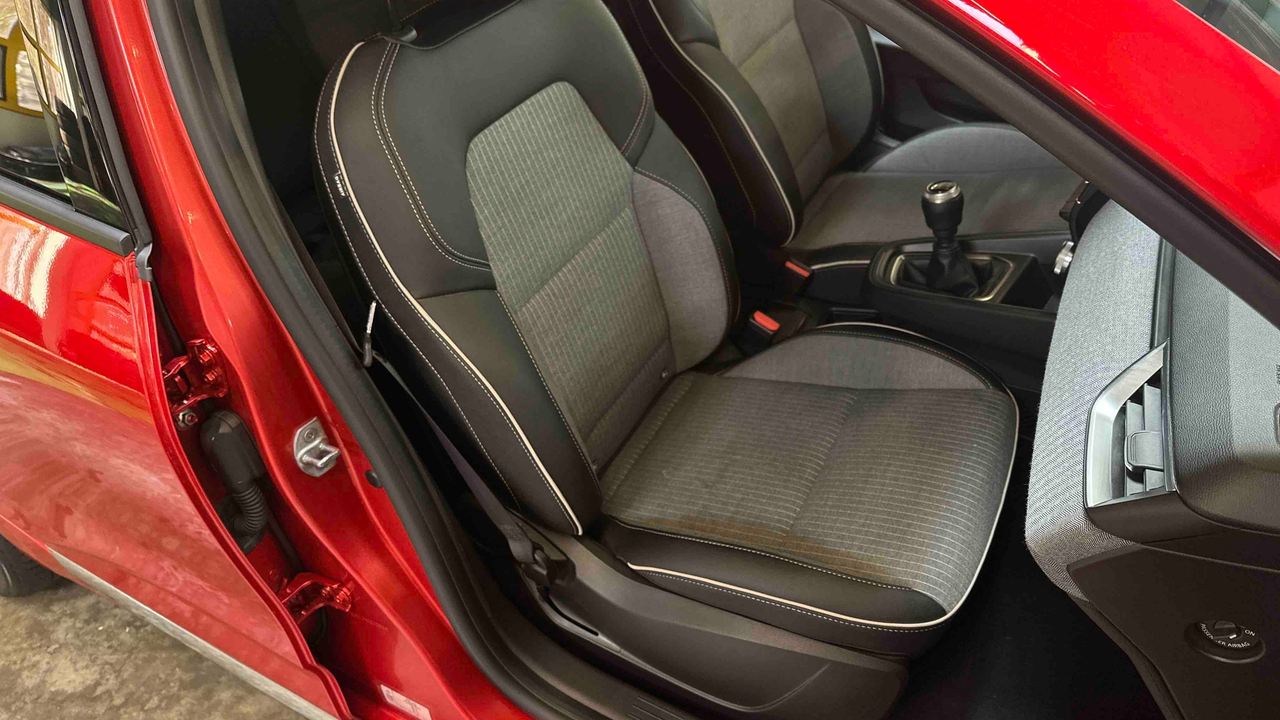 Renault Clio TCe 90 ch GSR2 — photo 32