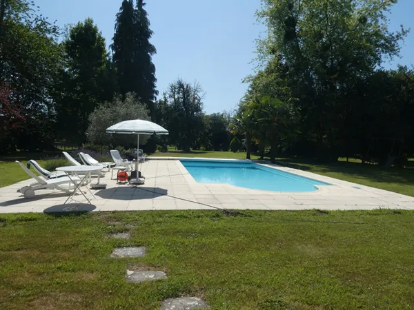 Maison Pont L Eveque, maison 123 m², annexe avec studio, piscin
