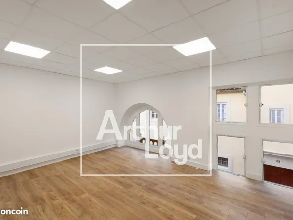 Bureaux 152 m²