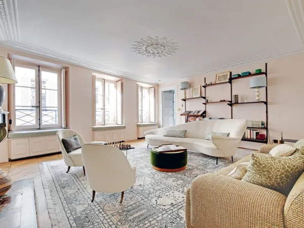 Appartement 5 pièces RUE DU BAC