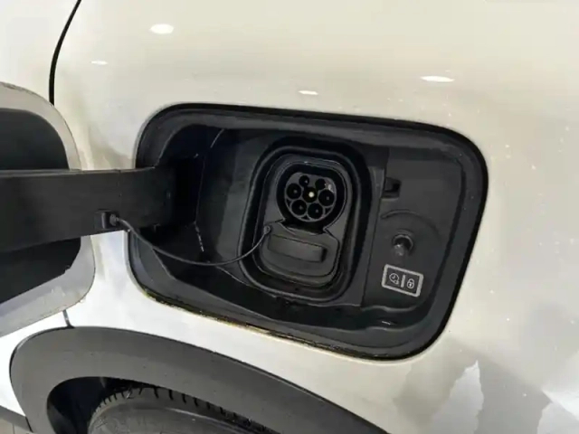 Citroën C4 moteur électrique 136ch (100 kw) shine pack automatique — photo 15