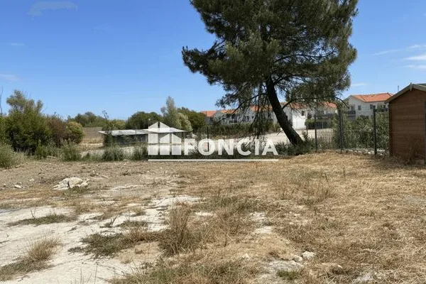 Terrain 302 m²