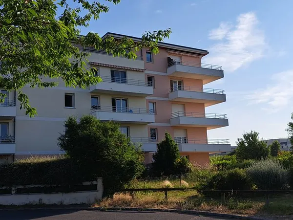 Appartement T2 au 1er étage, au bord de Loire