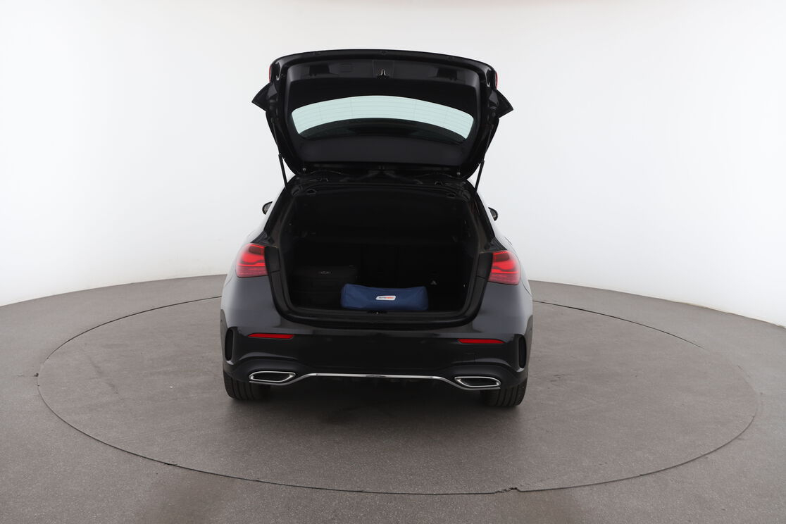 Mercedes-Benz Classe A 250 e AMG Line 8G-DCT — photo 15
