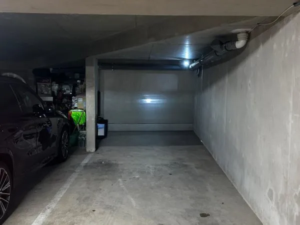 Parking 12 m²