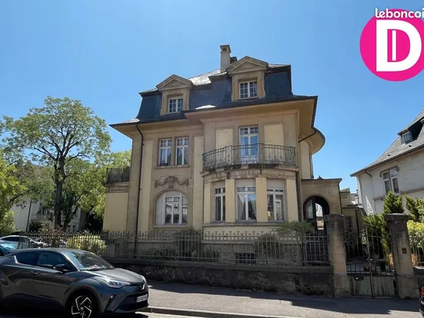 Maison 9 pièces 400 m²