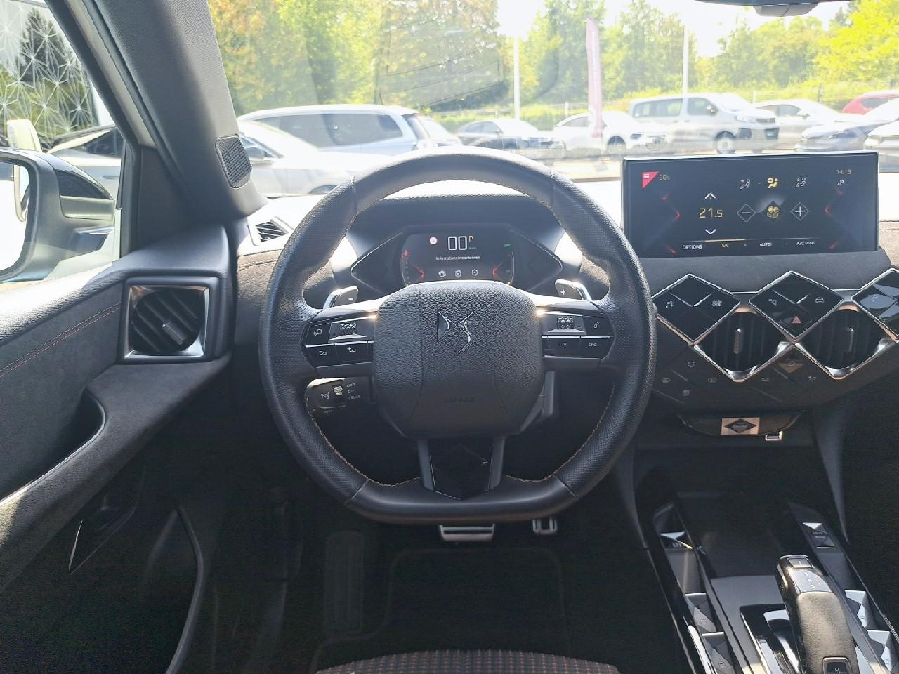 Ds Ds 3 crossback puretech 130 eat8 performance line+ — photo 9