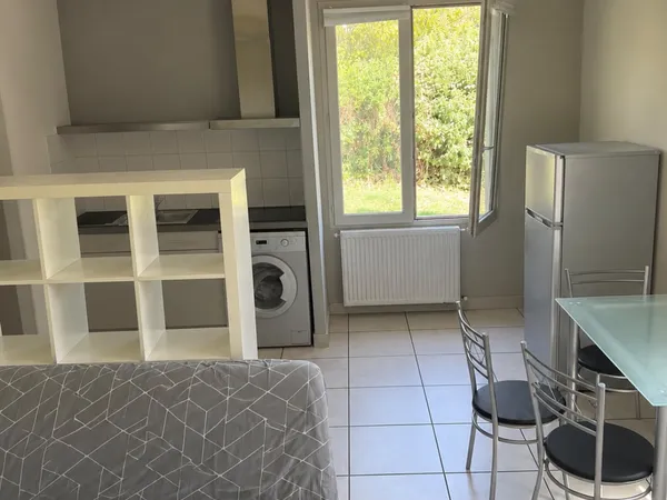 ECULLY - T2 meublé - 40 m2 - Récent