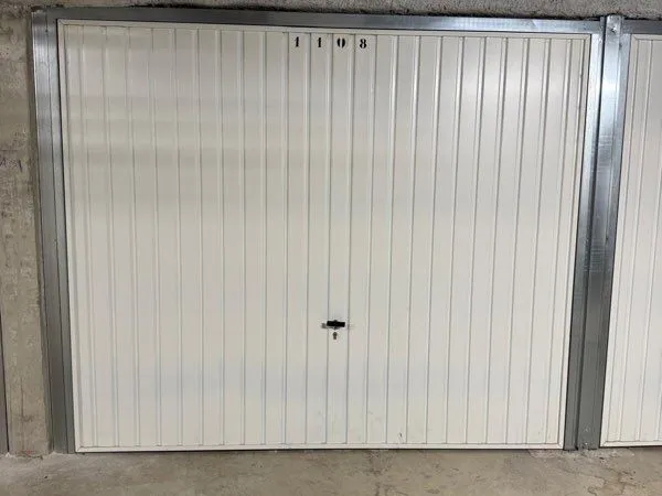 Vente box fermé 13009