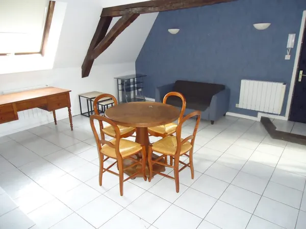 APPARTEMENT T2 MEUBLE