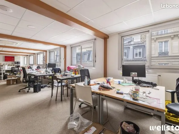 Bureau 132 m²