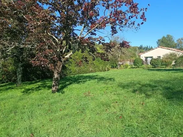 Terrain 400 m²