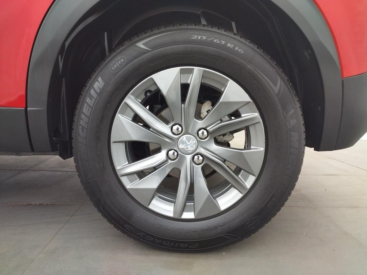 Peugeot 2008 puretech 100 s&s bvm6 style — photo 16