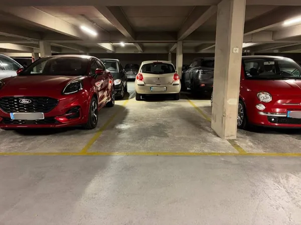 Parking 12 m²