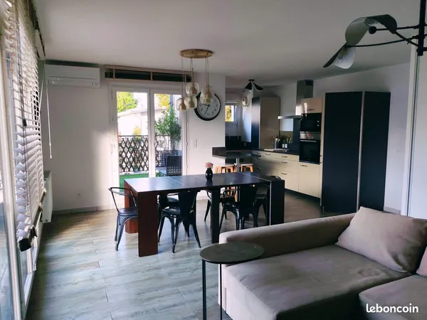OULLINS CENTRE - T4 meublé 82 m² - Terrasse - Climatisation - Métro 1 min - Box possible