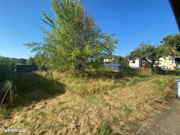 Terrain à bâtir de 426 m² à BRENTHONNE (74)