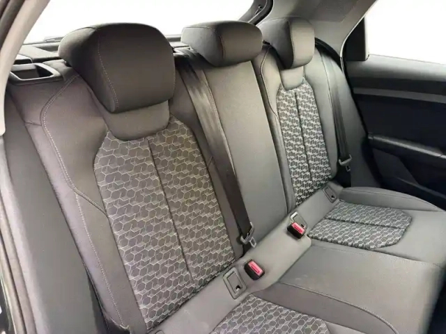 Audi A1 sportback 30 tfsi 116 ch s tronic 7 — photo 10